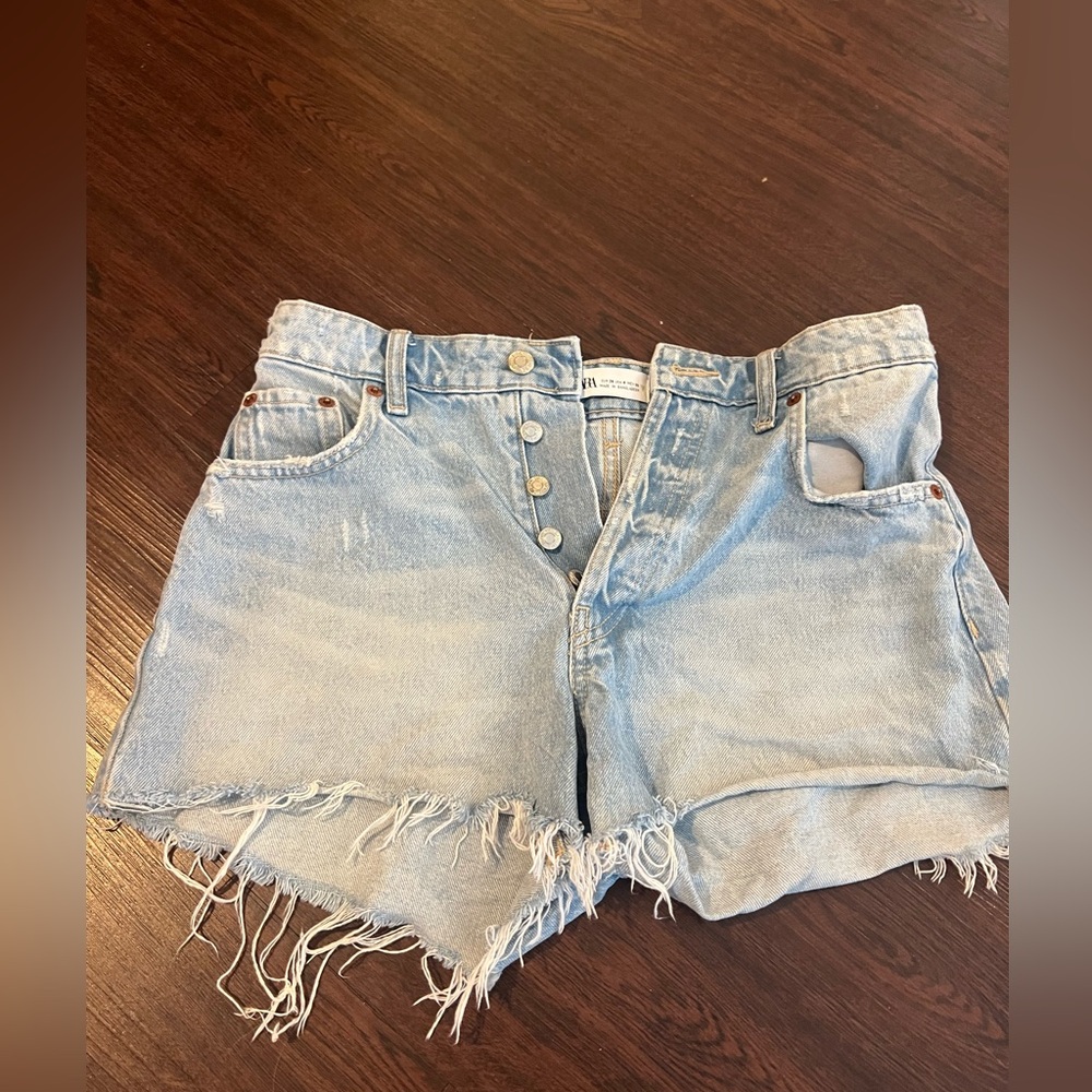 zara jean shorts size 4